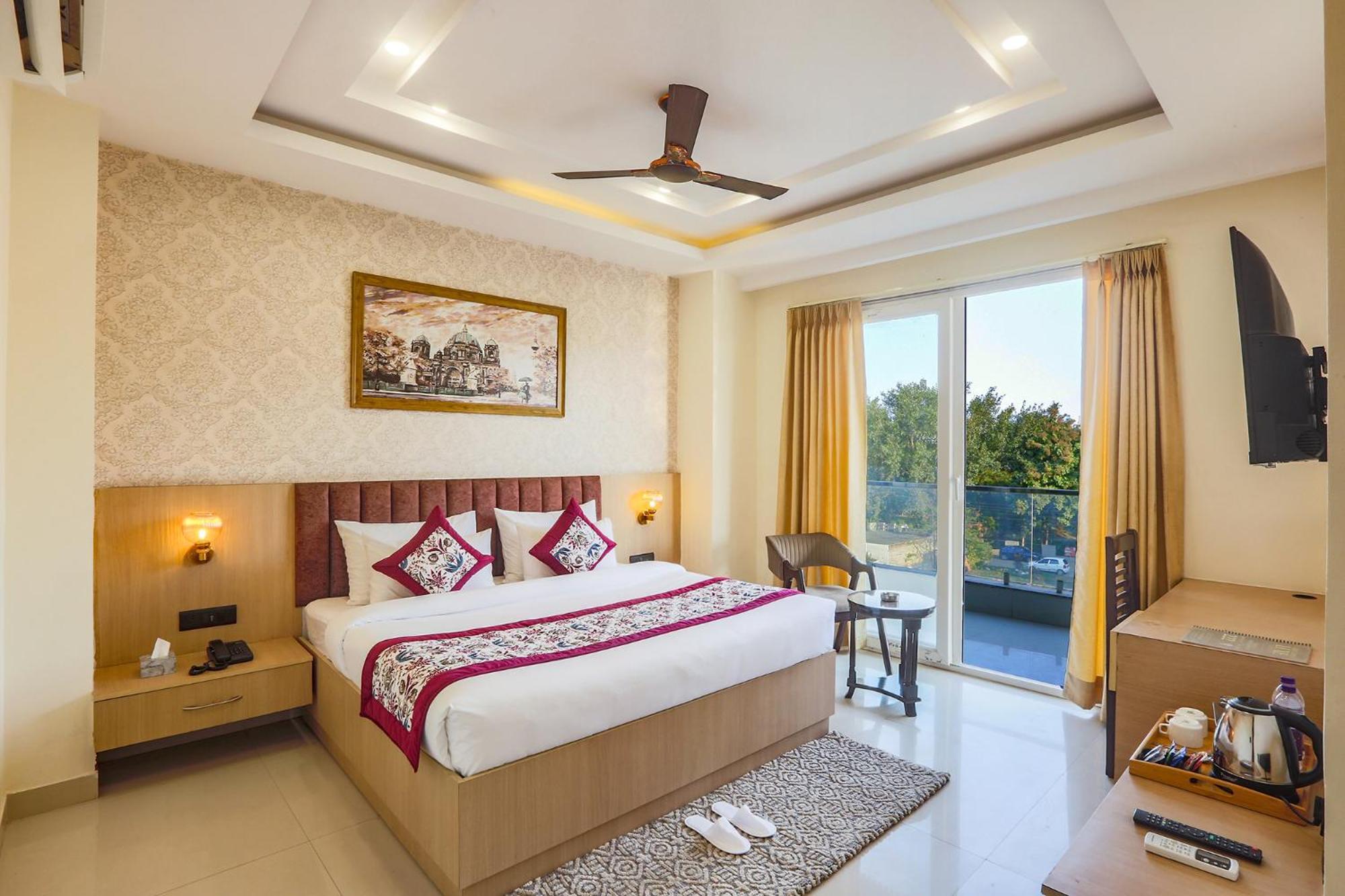 Hotel Green Lotus Luxe Gurgaon Esterno foto