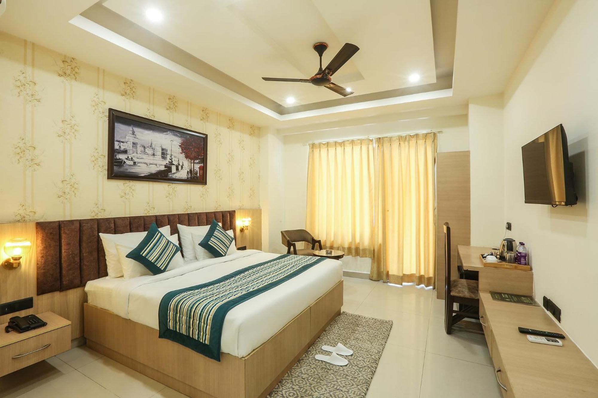 Hotel Green Lotus Luxe Gurgaon Esterno foto