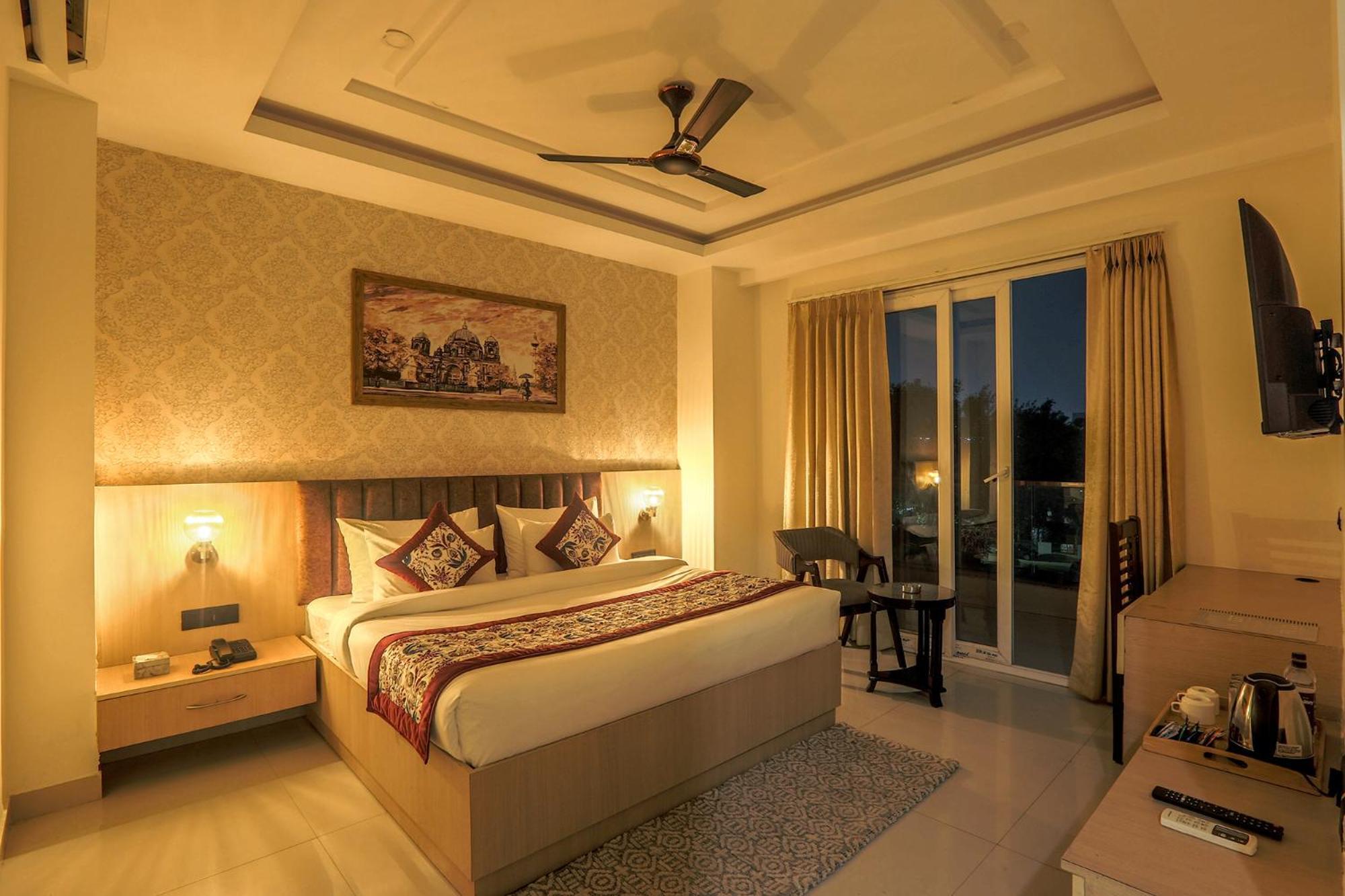 Hotel Green Lotus Luxe Gurgaon Esterno foto