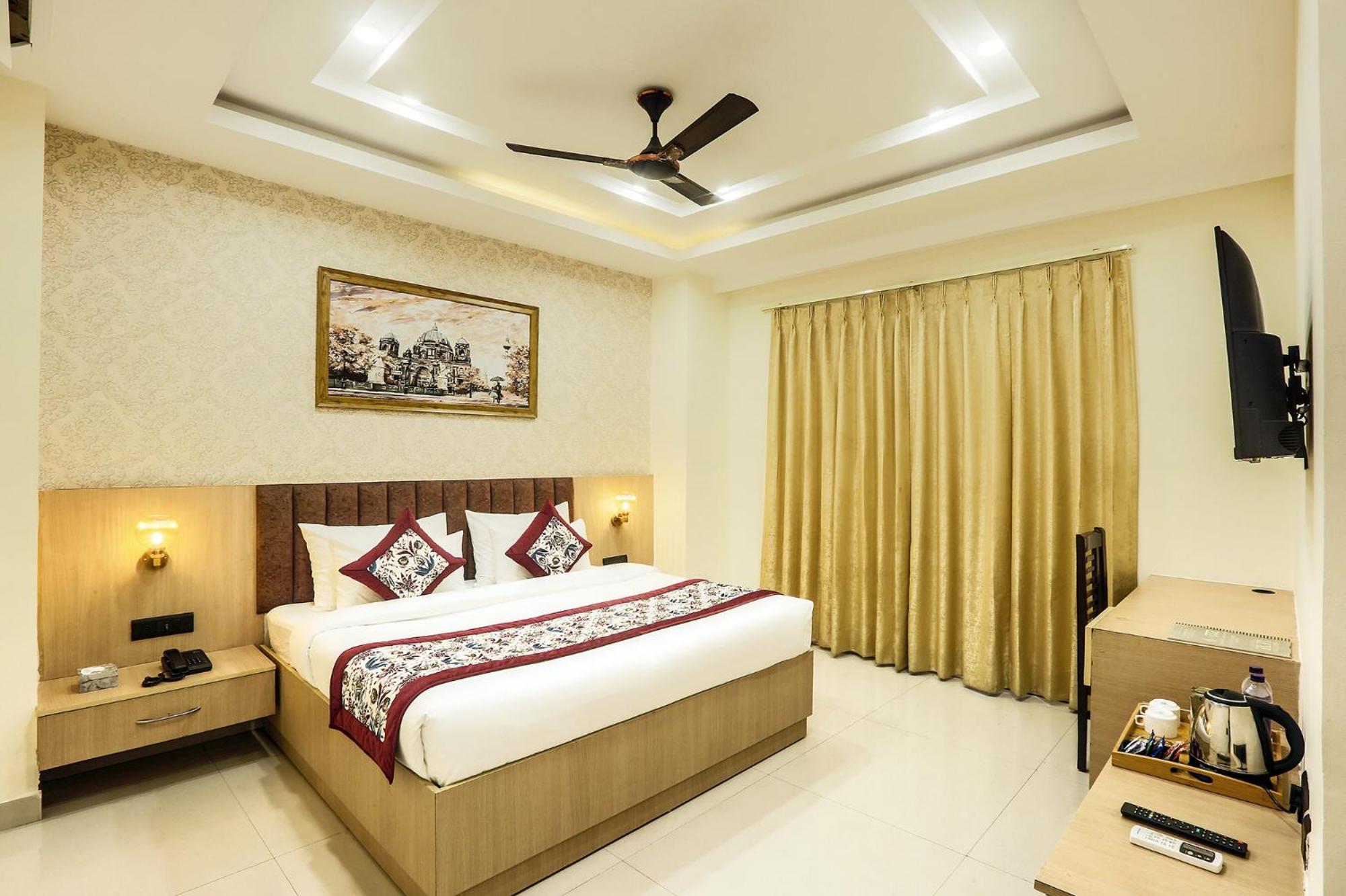 Hotel Green Lotus Luxe Gurgaon Esterno foto