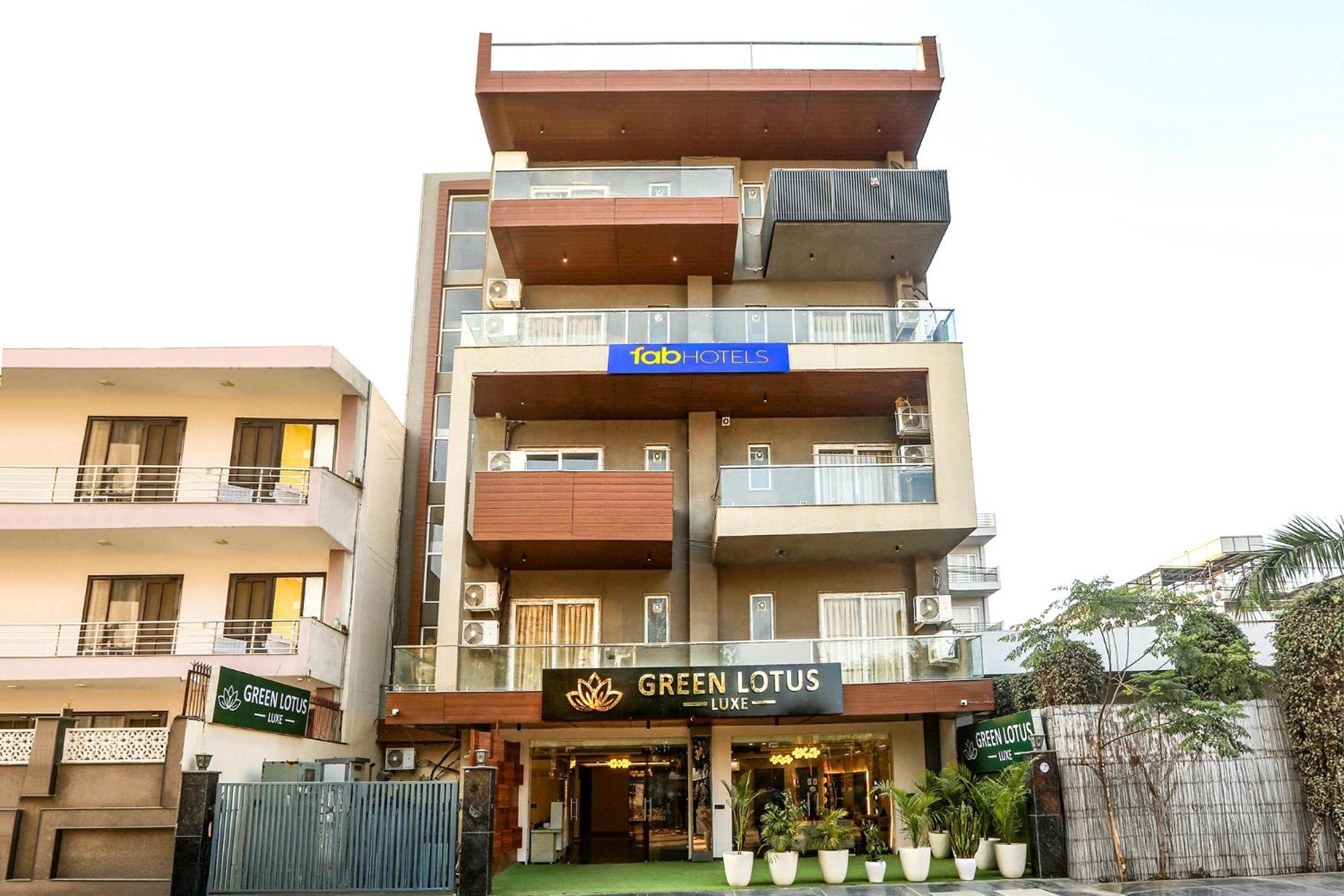 Hotel Green Lotus Luxe Gurgaon Esterno foto